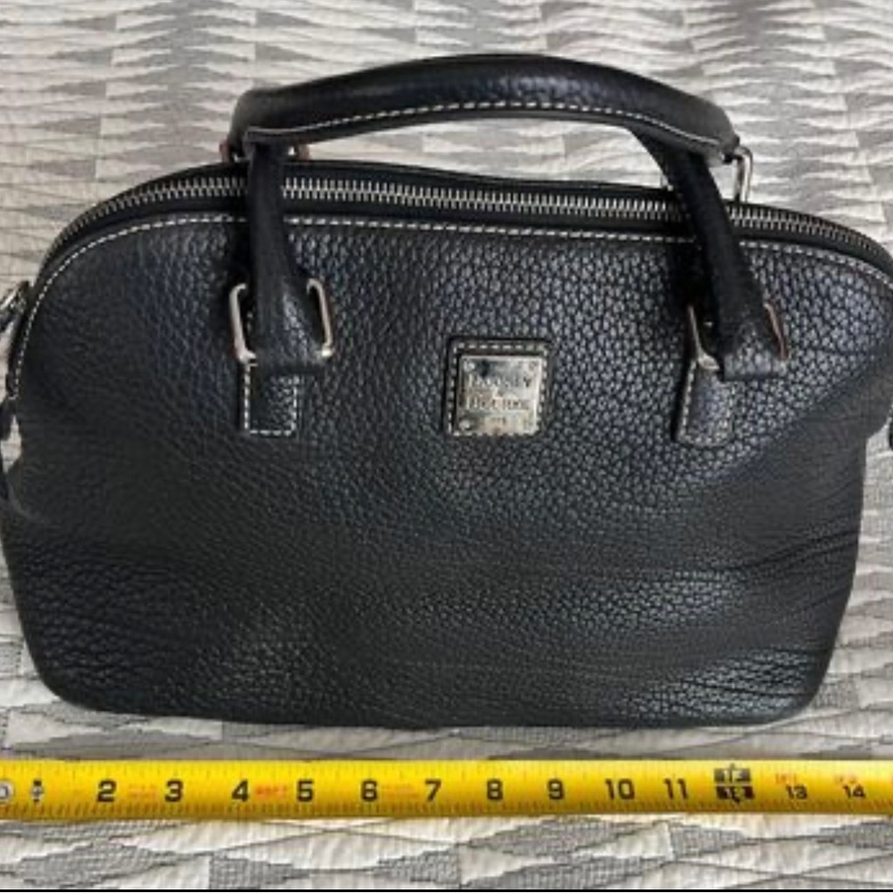 Dooney and Bourke pebble leather handbag - Picture 4 of 5